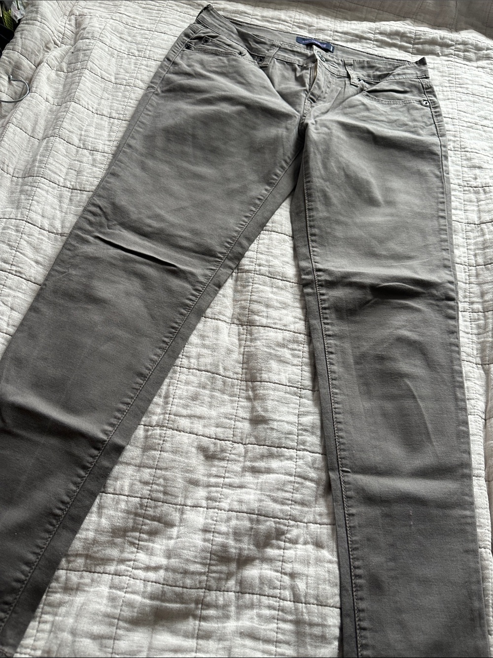 Levi's Women's Gray Skinny Jeans